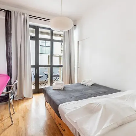Homeby, Casa Watt شقة